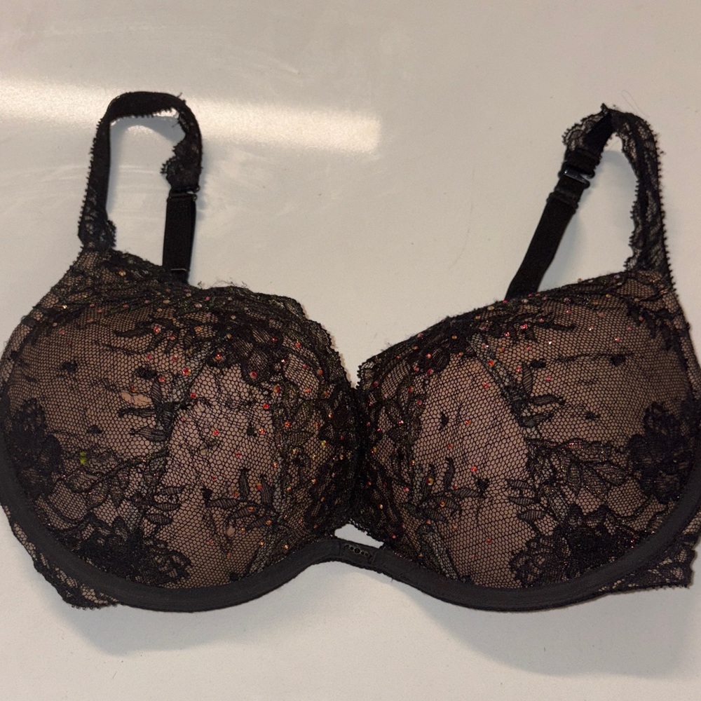 Victoria's Secret Black and Red Lace Bra
